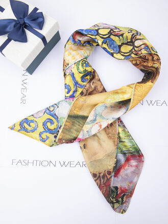 Delfin dámský šátek se ženou a ornamenty žlutá