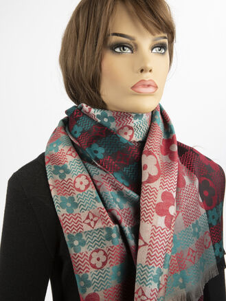 Dámská šála s květinami a ornamenty