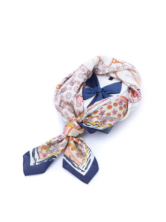 Dámský hebký šátek se stylovým designem s řetízky, přívěsky a ornamenty