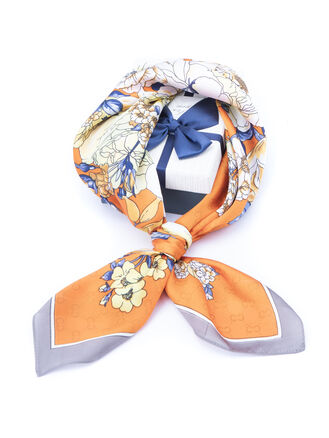 Dámský hebký šátek s barevnými květinami